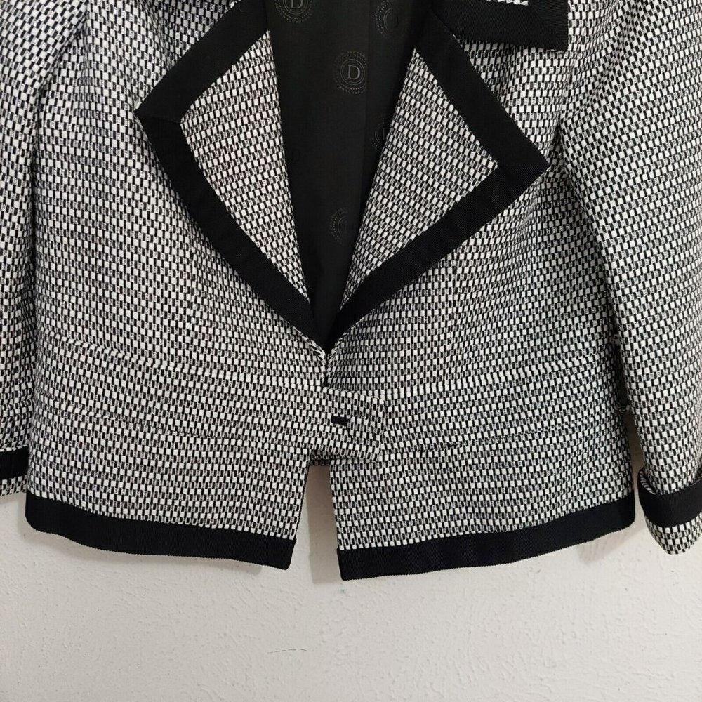 Doncaster Collection Notch Blazer Coat Size 6 White Silver Black Trim‎ Button Up - Picture 3 of 10